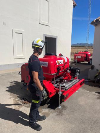 Imagen Reparten equipos antiincendios con Ecofire a pueblos de Huesca alejados...
